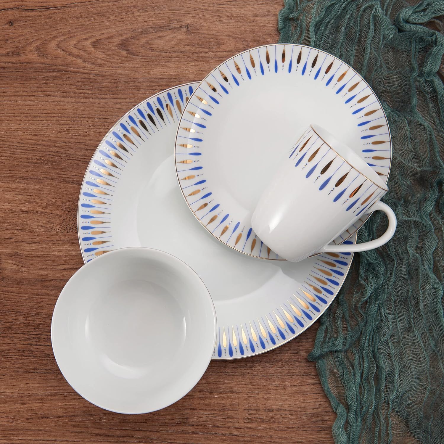 Mikasa Starburst 32 Piece Dinner Set Porcelain