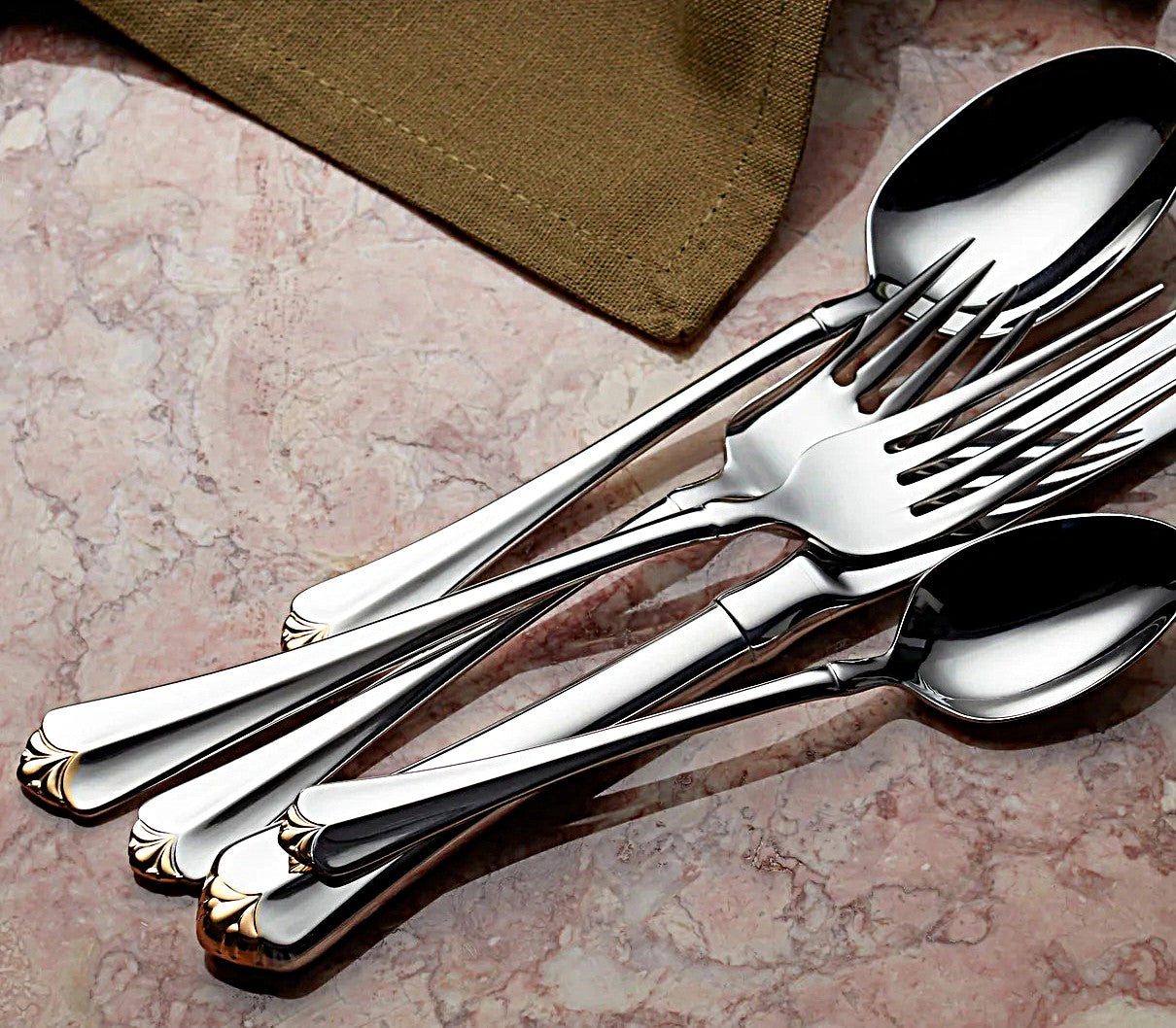 Oneida Golden Juilliard 20-Piece Flatware Set, Service for 4