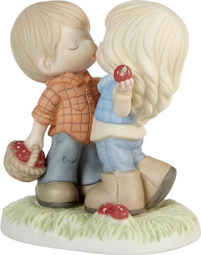 Precious Moments 'You're the apple of my eye' Porcelain Figurine 211021