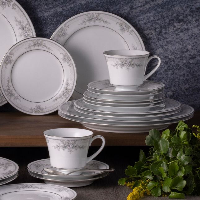 Noritake Sweet Leilani 40 Piece Dinner Set