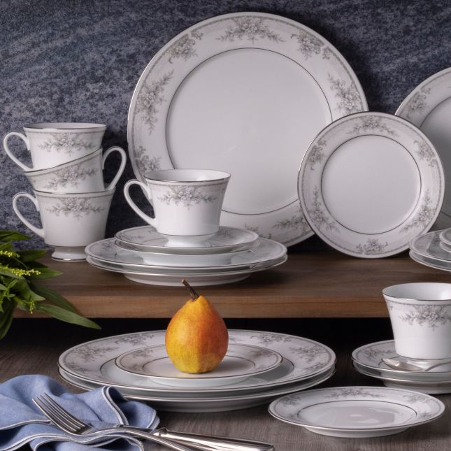 Noritake Sweet Leilani 40 Piece Dinner Set